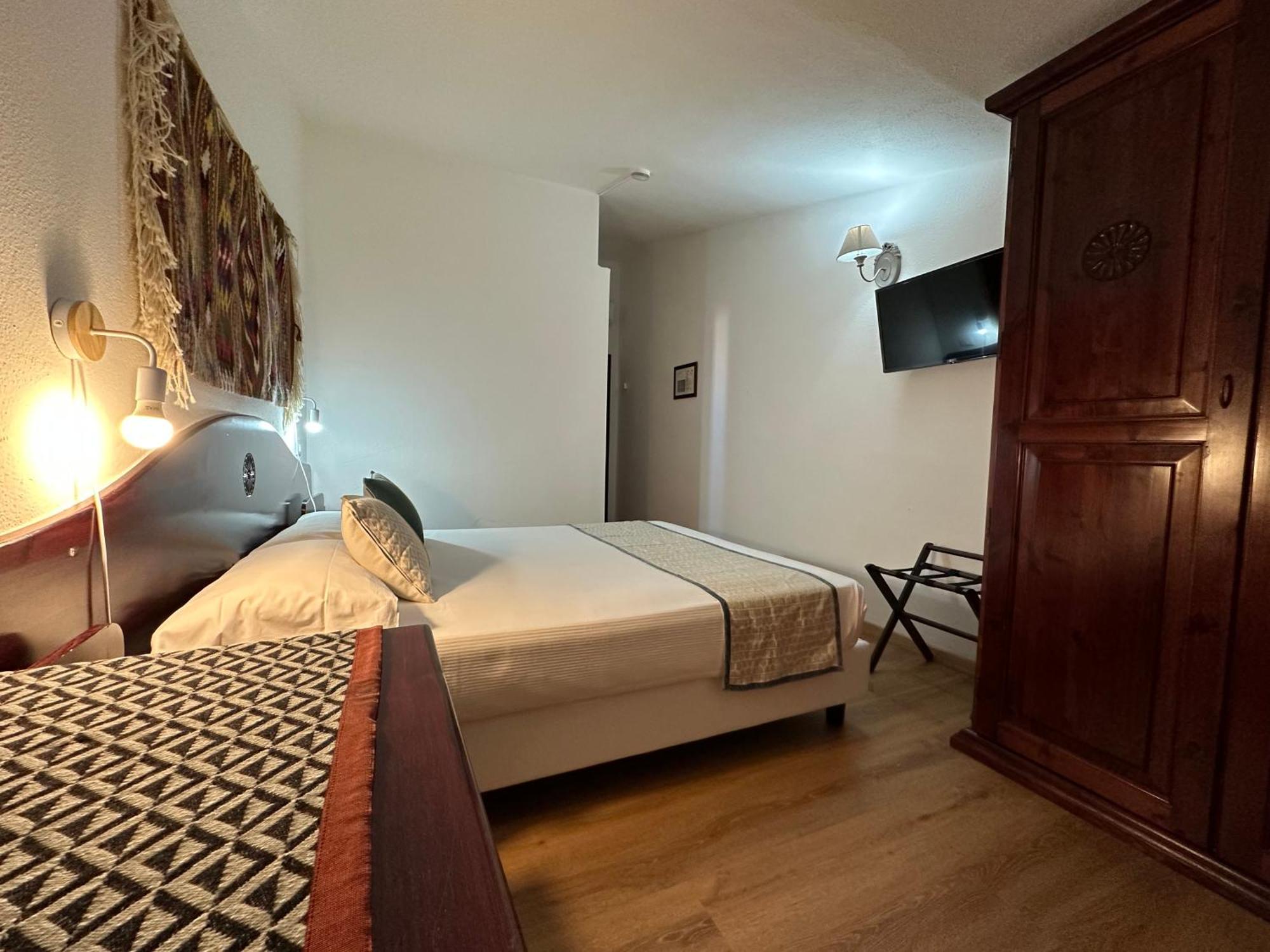 Hotel S'Ortale Con Parcheggio Interno E Ristorante All'Aperto Orosei Exterior photo