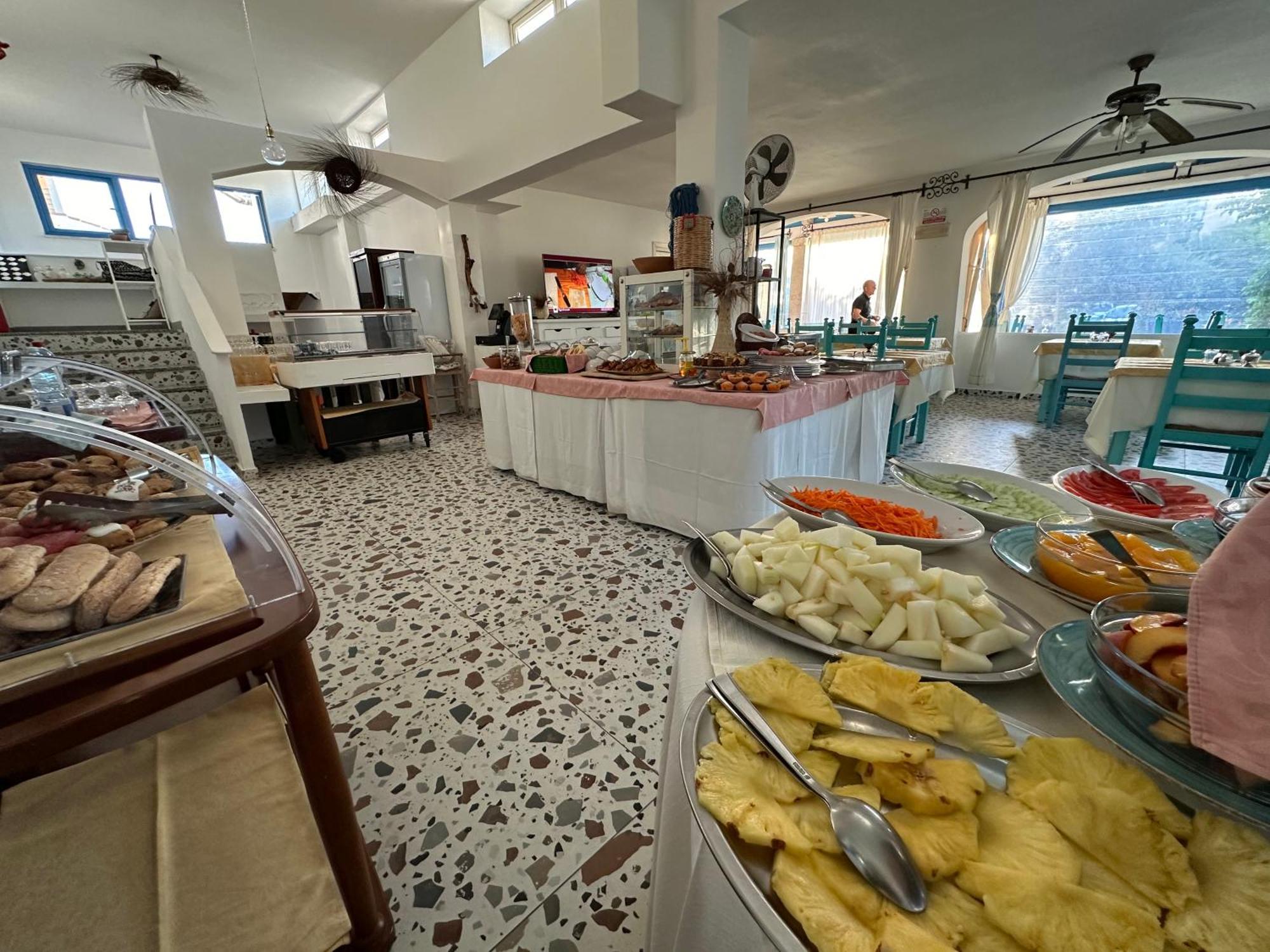 Hotel S'Ortale Con Parcheggio Interno E Ristorante All'Aperto Orosei Exterior photo