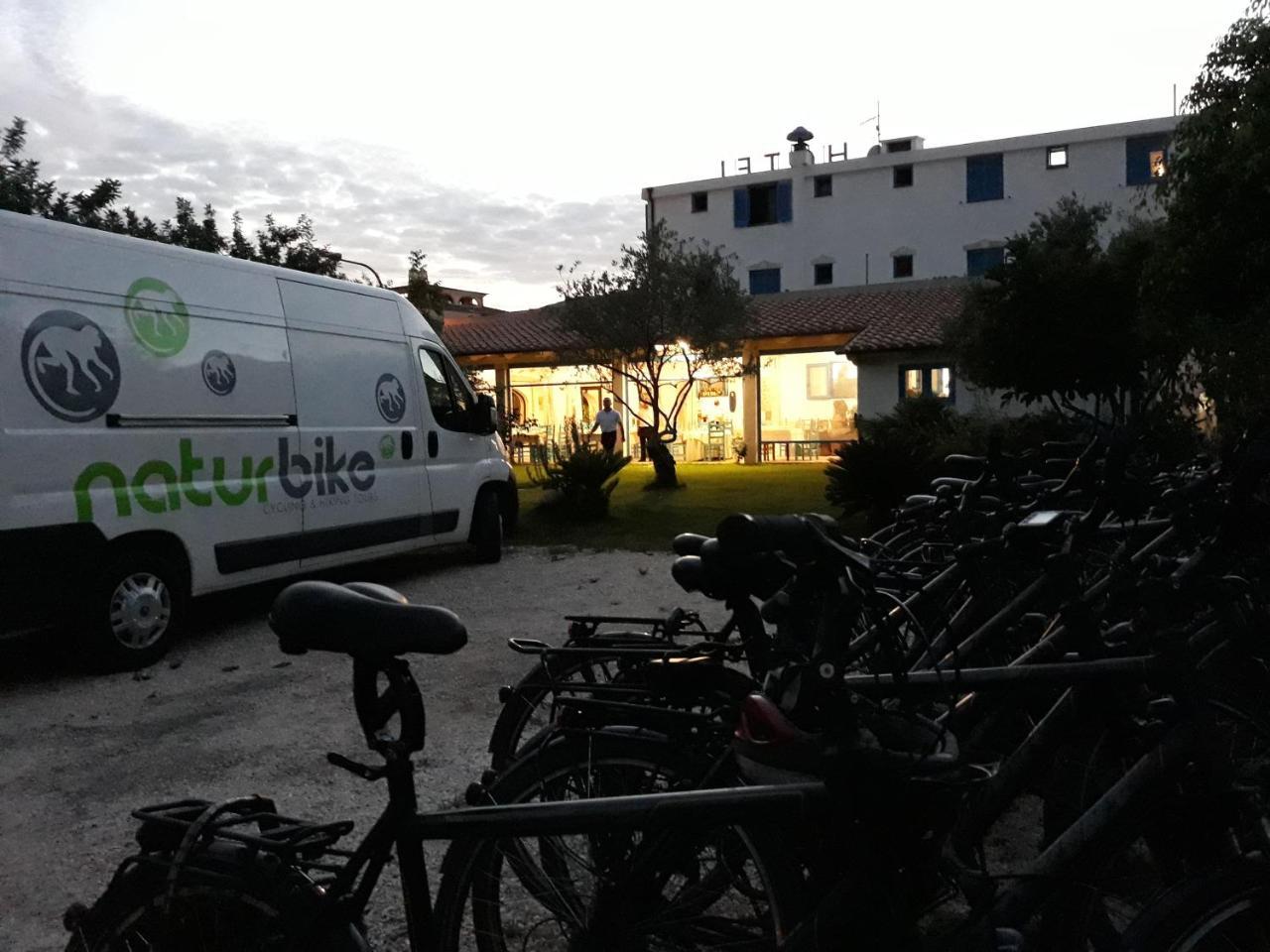 Hotel S'Ortale Con Parcheggio Interno E Ristorante All'Aperto Orosei Exterior photo